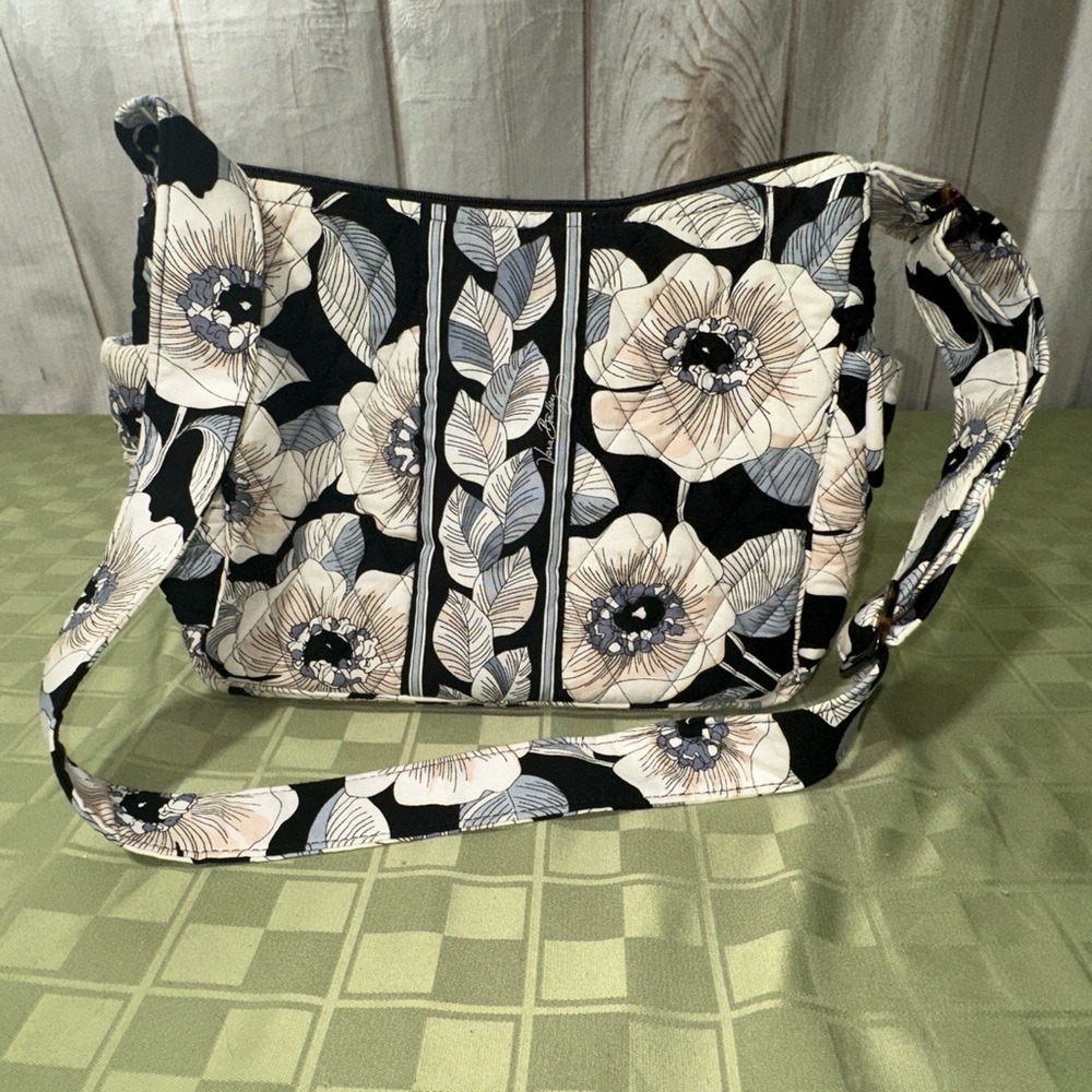 Vera Bradley Frankie Ret Black and White Floral Crossbody Bag Purse Handbag - Picture 1 of 8